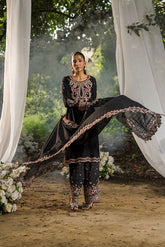 Jardin Festive unstitched embroidered lawn.