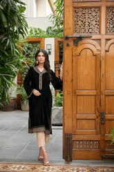 DA-1873 BLACK EMBROIDERED KURTA