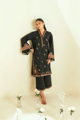 SS25DC-2554 BLACK LAWN 2PCS EMBROIDERED KURTA WITH TROUSER