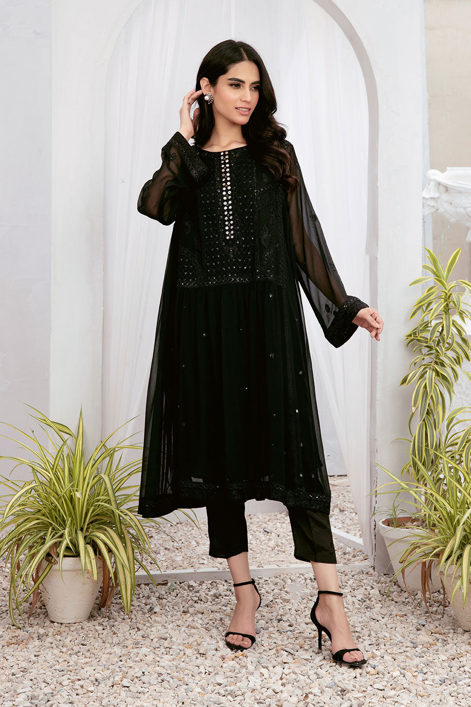 DA-1516 BLACK EMBROIDERED KURTA –