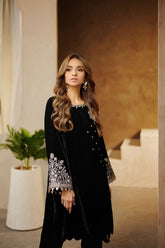 DA-1533 BLACK EMBROIDERED KURTA