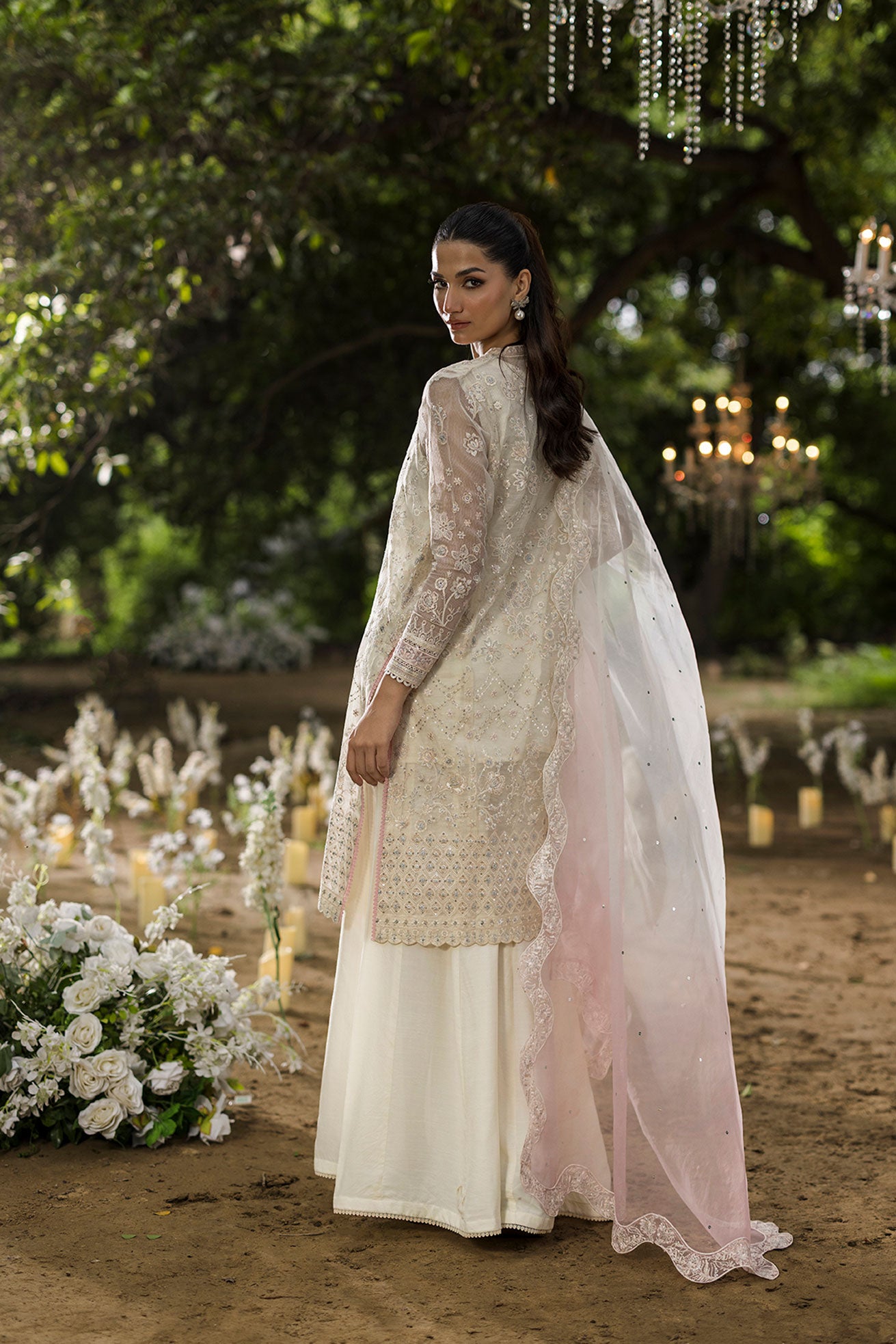 Jardin Festive 3-piece suit fabric.