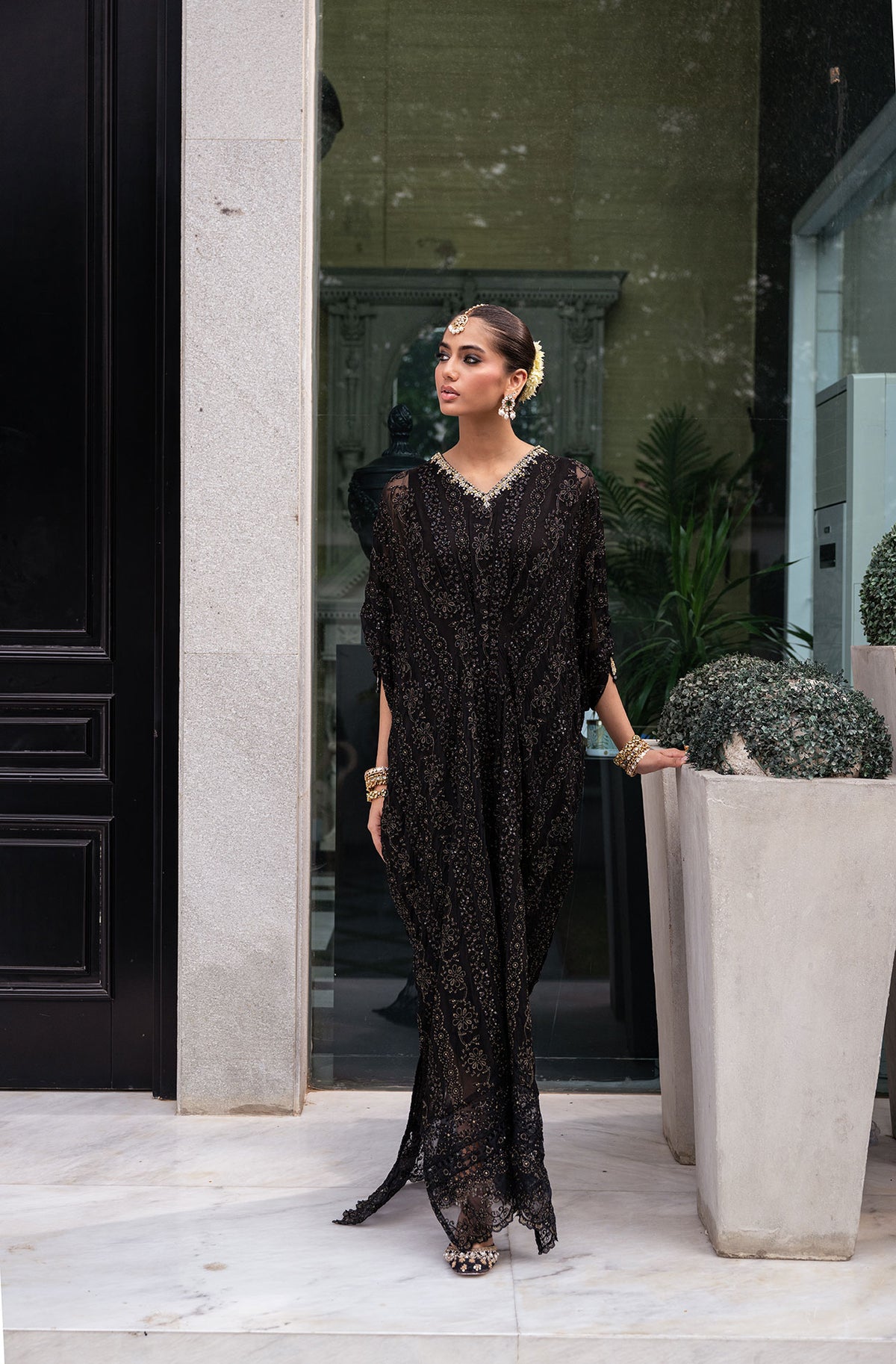 SS24DA-2414 BLACK EMBROIDERED KAFTAN