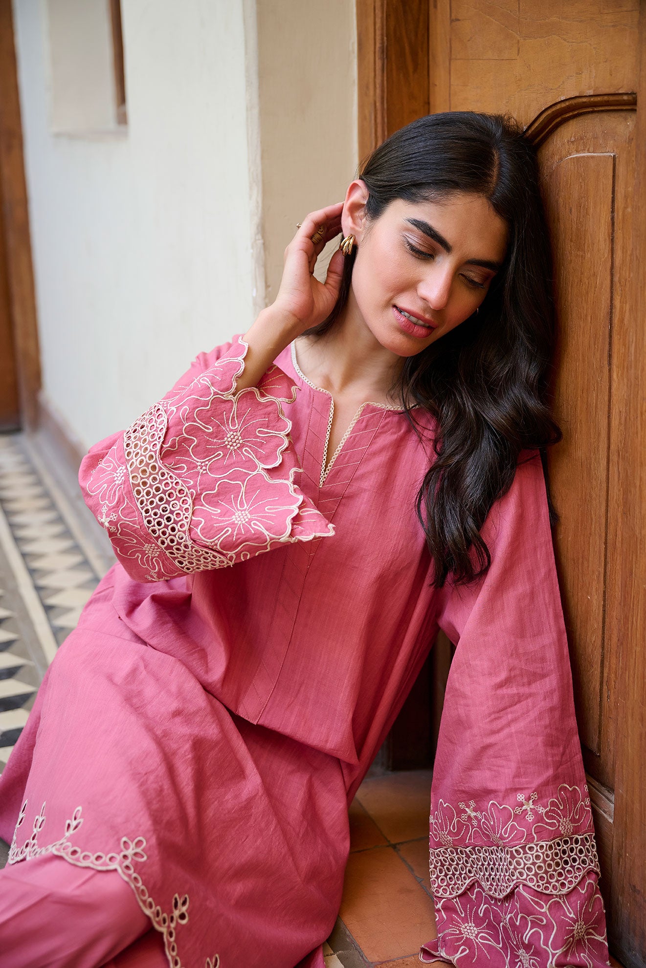 SS24DC-2321 PINK 2PCS  EMBROIDERED KURTA WITH TROUSER