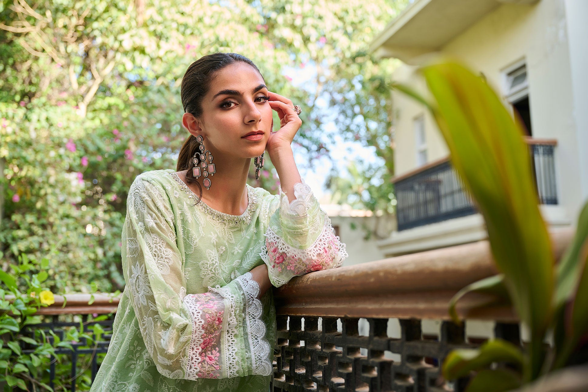 SS24DA-1884 GREEN EMBROIDERED KURTA