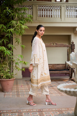 DA-2407 OFF WHITE EMBROIDERED KURTA WITH TROUSER