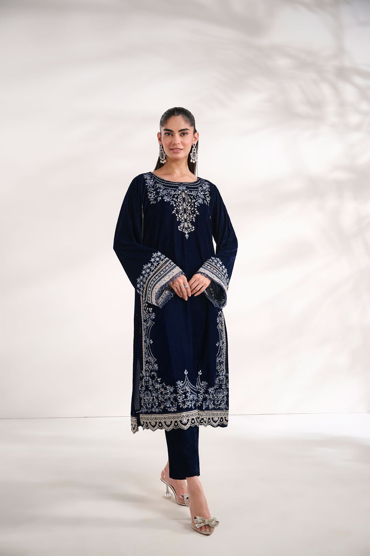 FW24DA-1891   NAVY BLUE  1PCS  EMBROIDERED KURTA