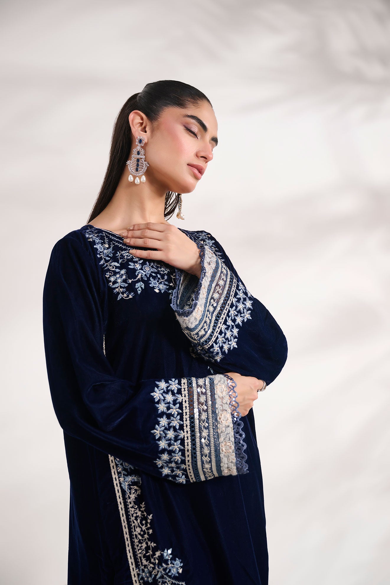 FW24DA-1891   NAVY BLUE  1PCS  EMBROIDERED KURTA