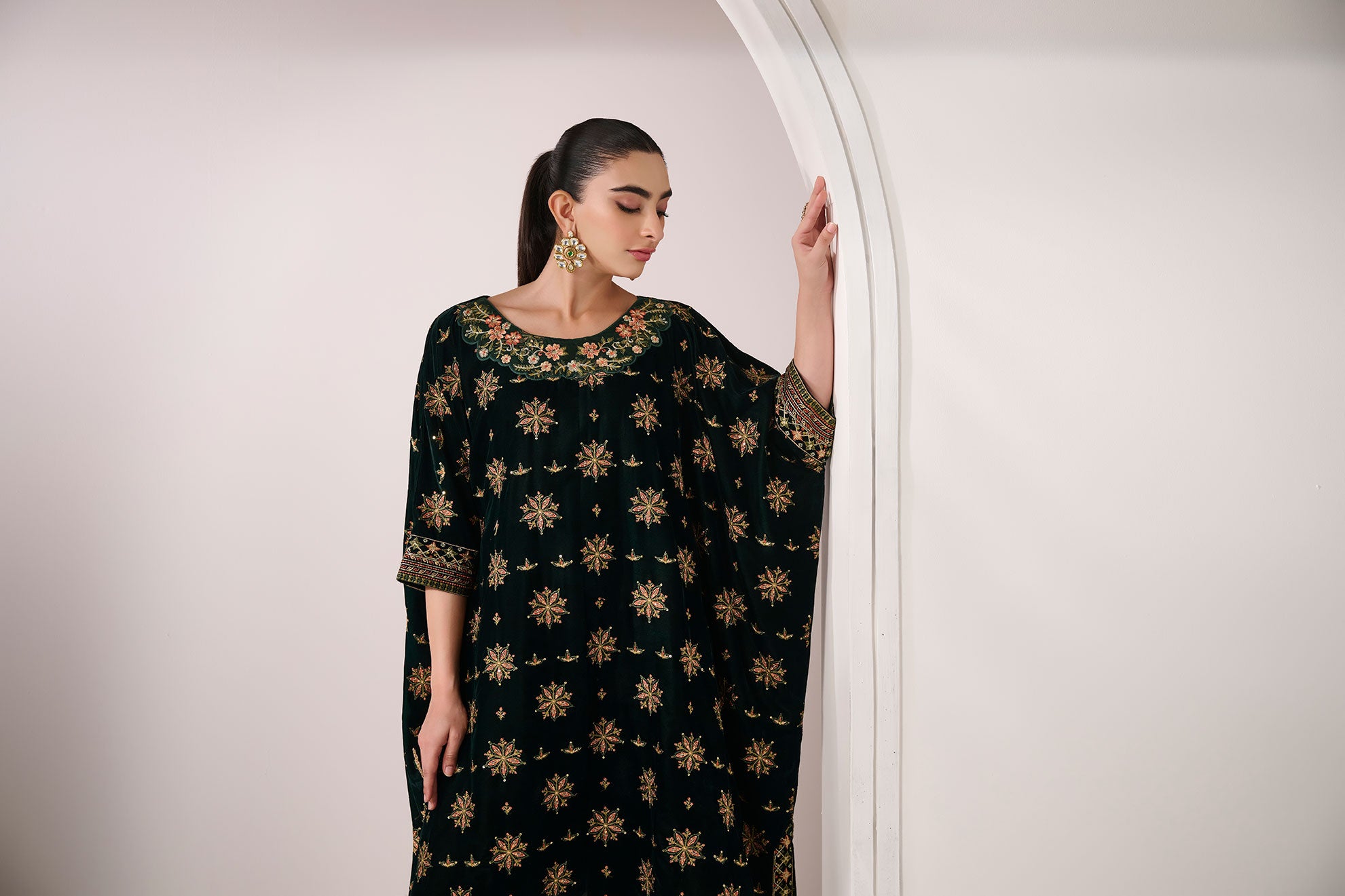 FW24DA-1898   DARK GREEN  1PCS  EMBROIDERED KURTA