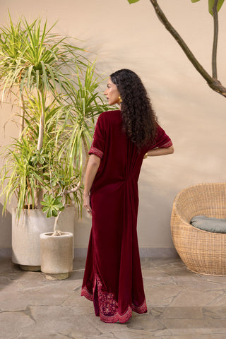 FW24DA-1899   MAROON  1PCS  EMBROIDERED KAFTAN