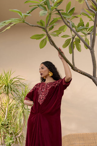 FW24DA-1899   MAROON  1PCS  EMBROIDERED KAFTAN