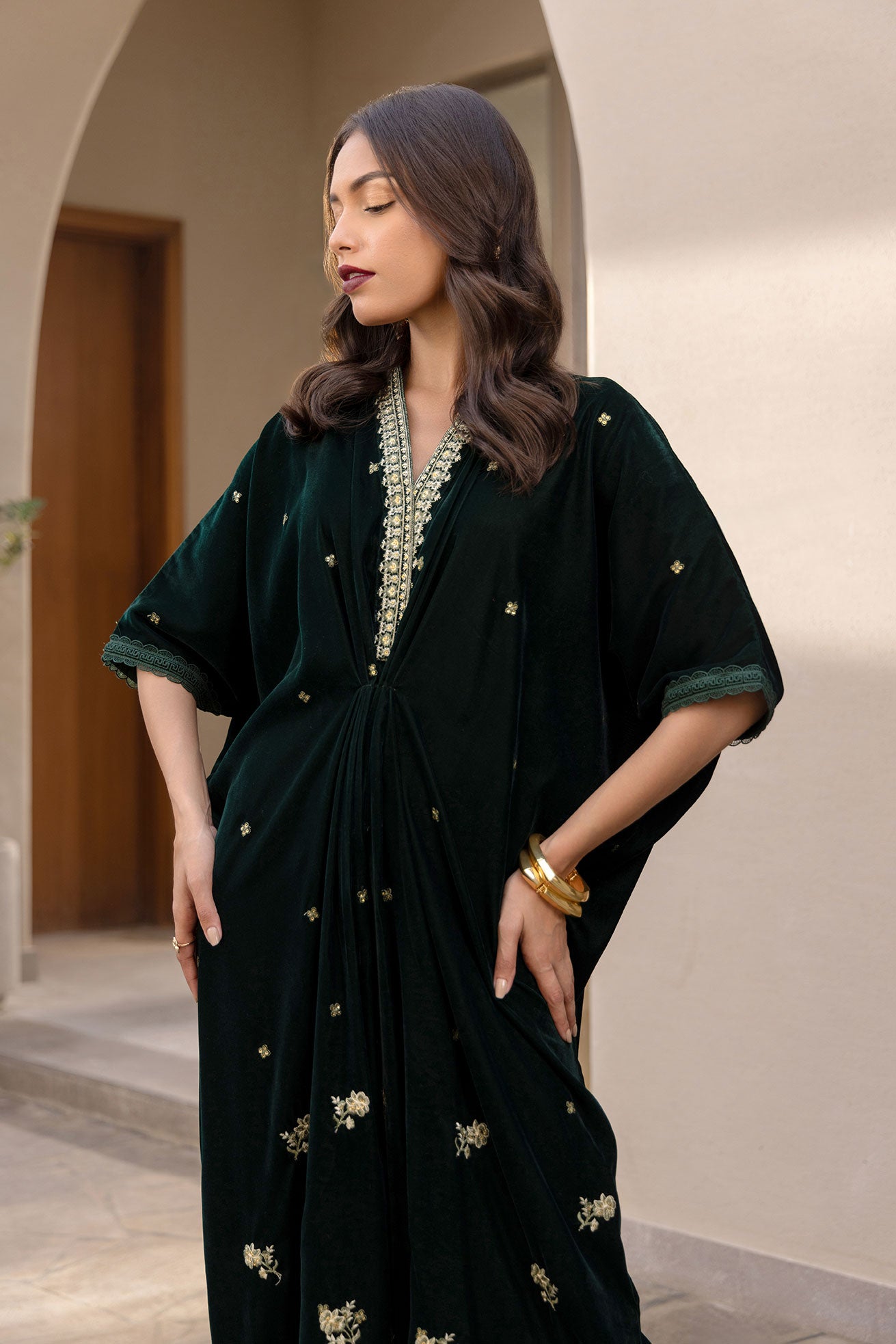 FW24DA-1900   DARK GREEN  1PCS  EMBROIDERED KAFTAN