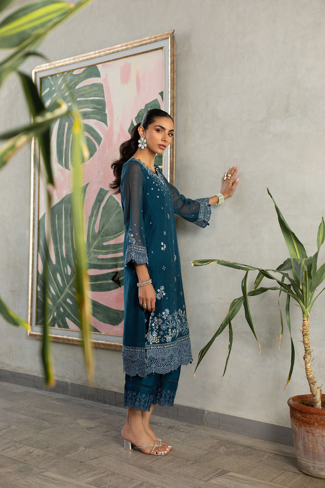 SS24DA-2296 NAVY BLUE EMBROIDERED KURTA WITH TROUSER