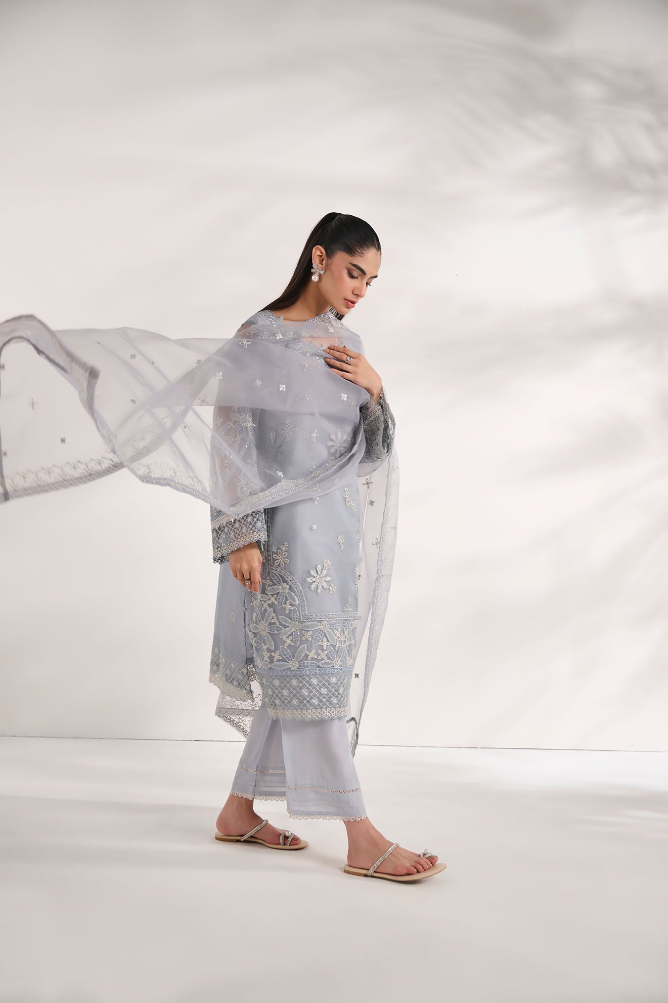 SS24DA-2425   GREY  2PCS  EMBROIDERED KURTA WITH TROUSER