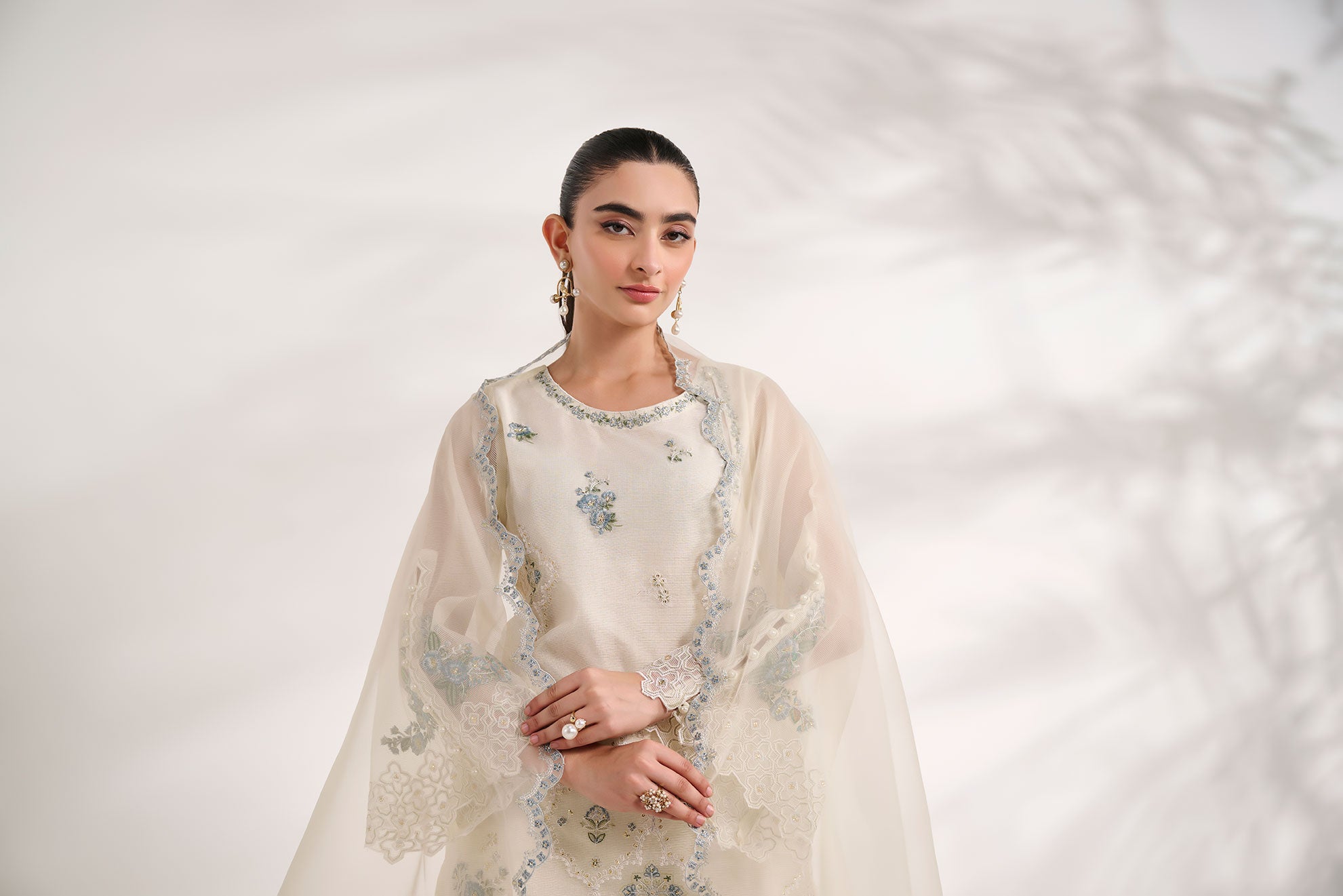 SS24DA-2462   OFF WHITE  2PCS  EMBROIDERED KURTA WITH TROUSER