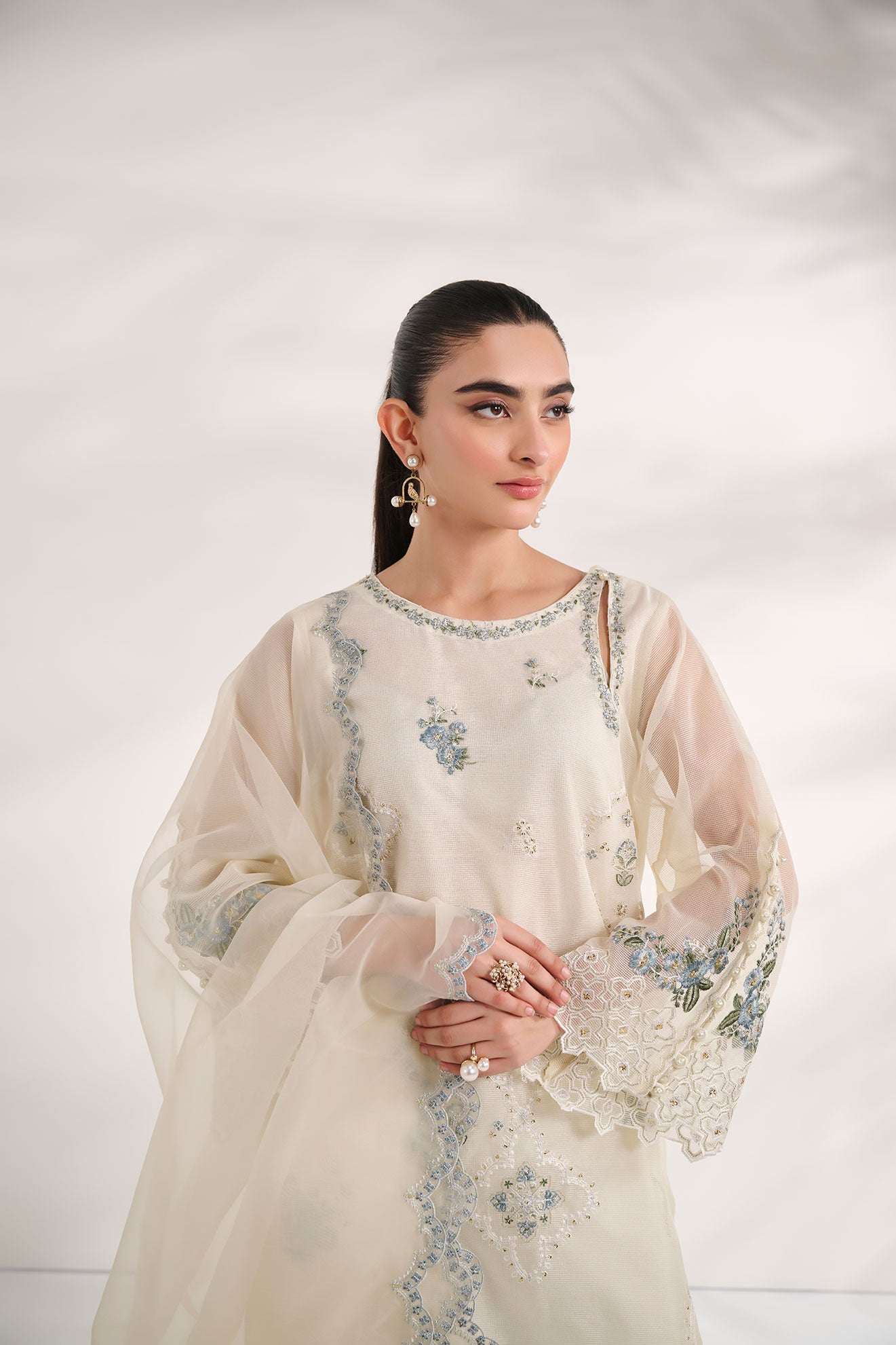 SS24DA-2462   OFF WHITE  2PCS  EMBROIDERED KURTA WITH TROUSER