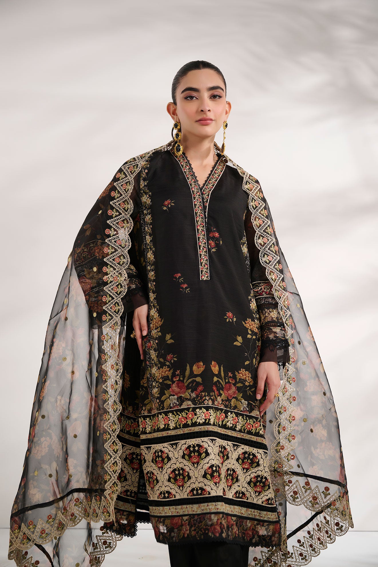 SS24DA-2469   BLACK  2PCS  EMBROIDERED KURTA WITH TROUSER