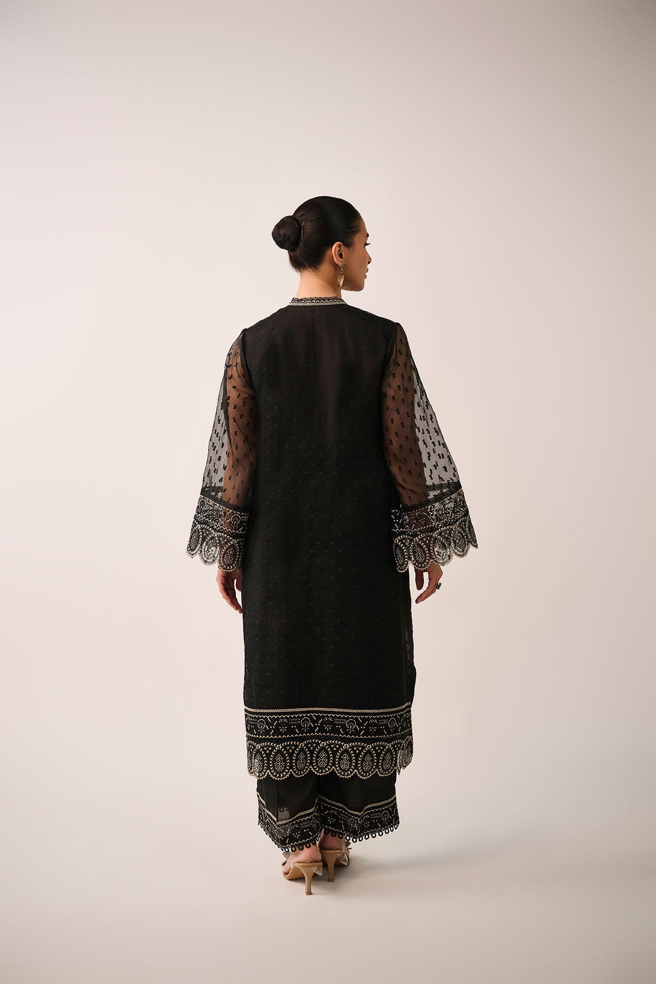 SS24DA-2483   BLACK  2PCS  EMBROIDERED KURTA WITH TROUSER