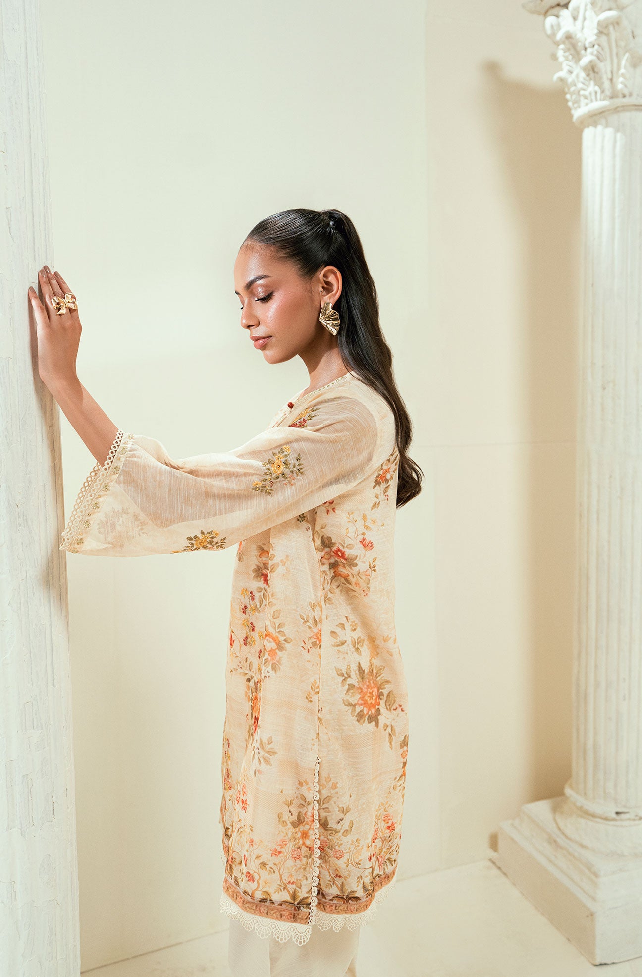 SS24DA-2586   BEIGE  2PCS EMBROIDERED KURTA WITH TROUSER