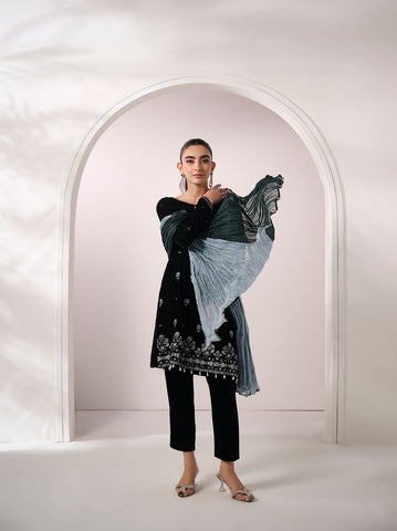 FW24DA-2605   BLACK  2PCS  EMBROIDERED KURTA WITH DUPATTA