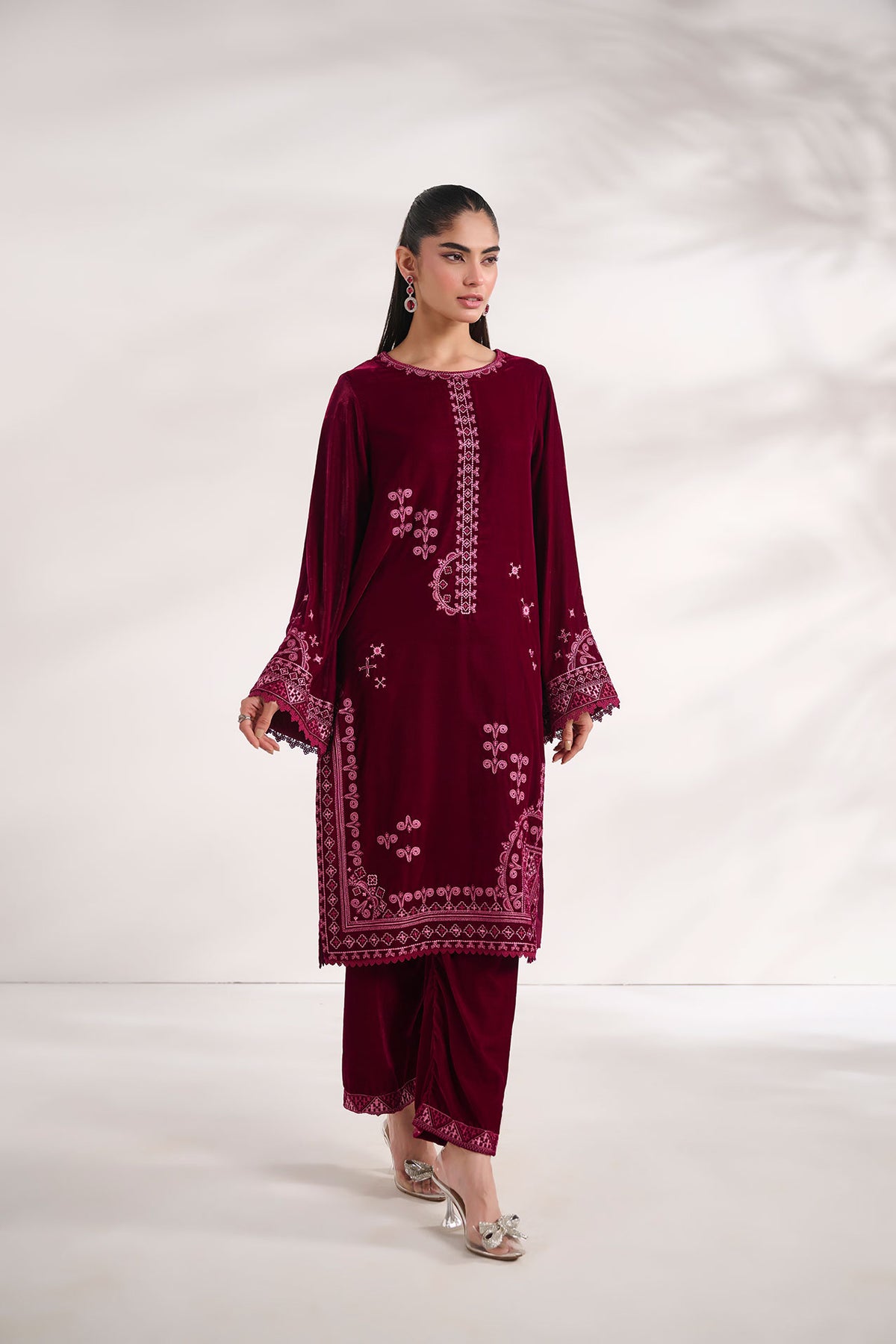 FW24DA-2618   PLUM  2PCS  EMBROIDERED KURTA WITH TROUSER