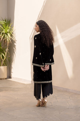 FW24DA-2619   BLACK  2PCS  EMBROIDERED KURTA WITH TROUSER