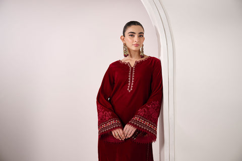 FW24DA-2623   MAROON  2PCS  EMBROIDERED KURTA WITH TROUSER