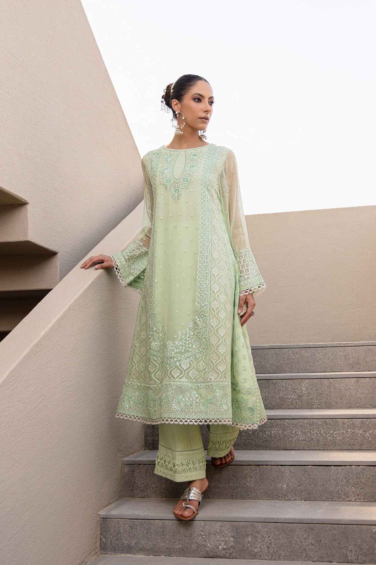 Irina: FW24DA-2654   LIGHT GREEN  2PCS  EMBROIDERED KURTA WITH TROUSER