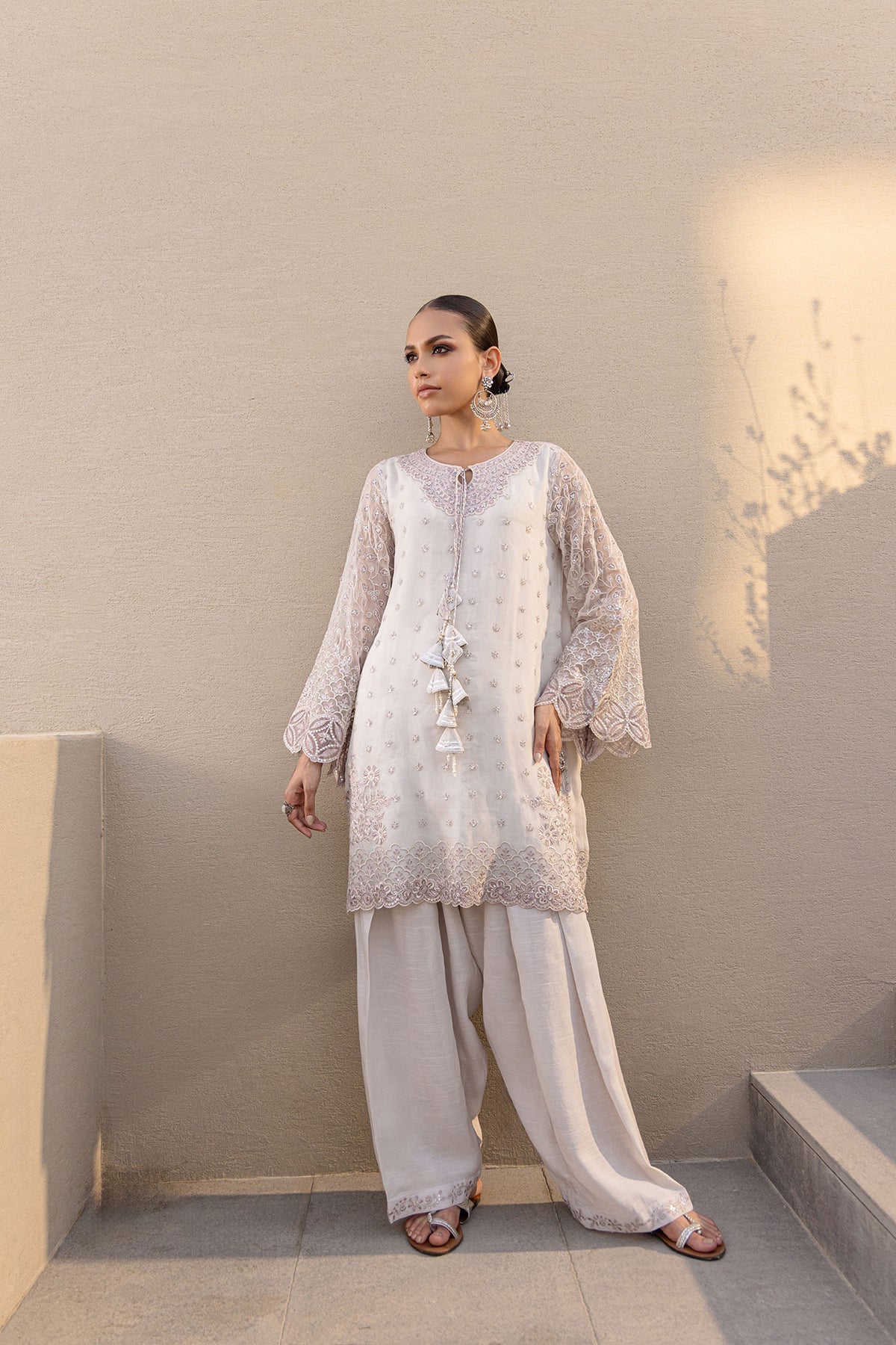 Leisha: FW24DA-2655 LIGHT PURPLE 2PCS EMBROIDERED KURTA WITH SHALWAR