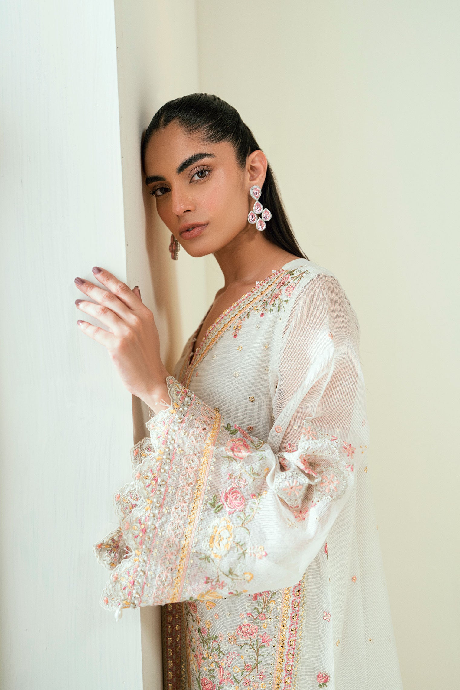 SS25DA-2693 CREAM  2PCS EMBROIDERED KURTA WITH TROUSER