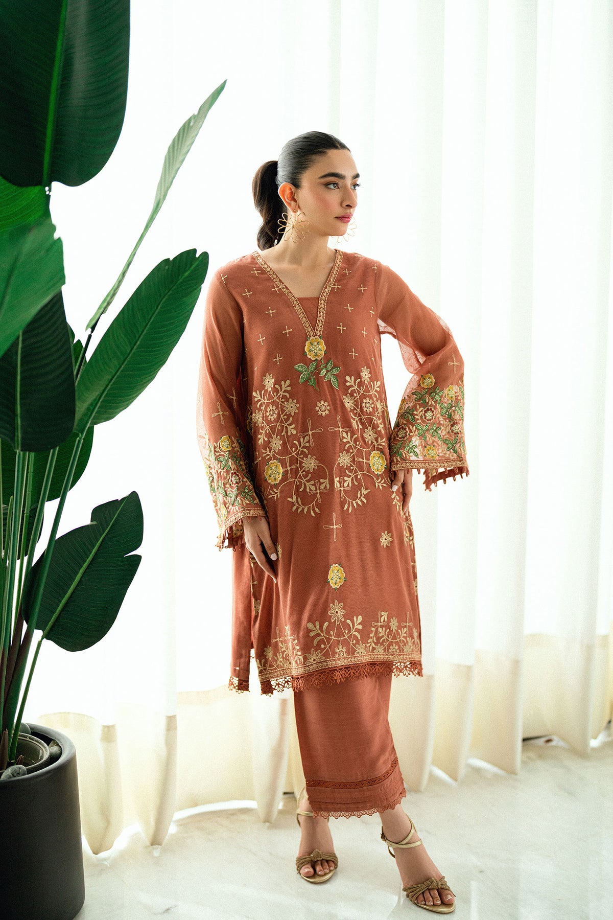 SS25DA-2724 RUST  2PCS EMBROIDERED KURTA WITH TROUSER