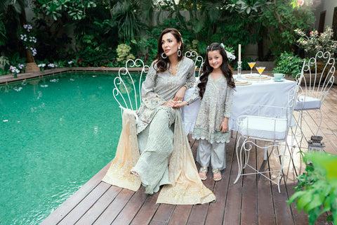 SS25DA-2758 GREEN 2PCS HAND EMBELLISHED KURTA WITH TROUSER