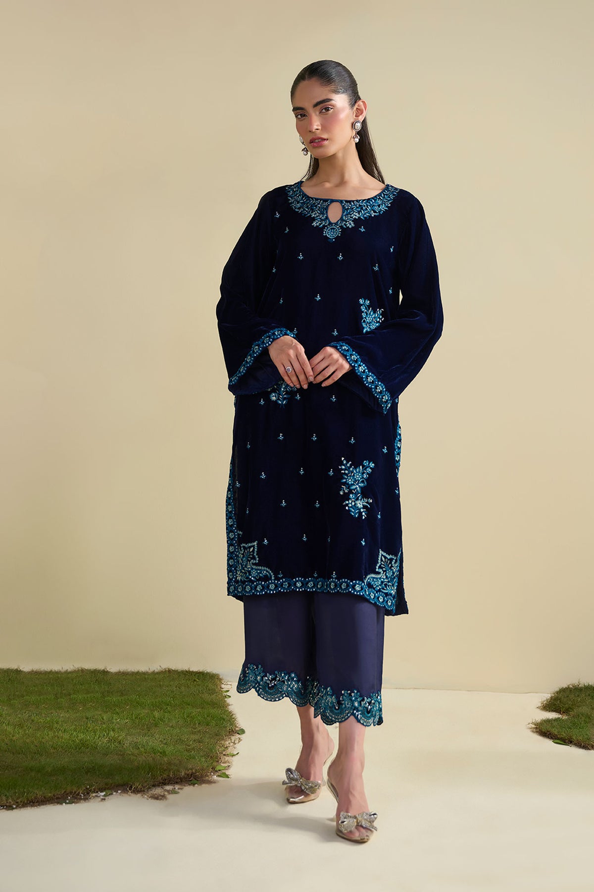 FW25DA-2801  NAVY BLUE  2PCS  EMBROIDERED KURTA WITH TROUSER