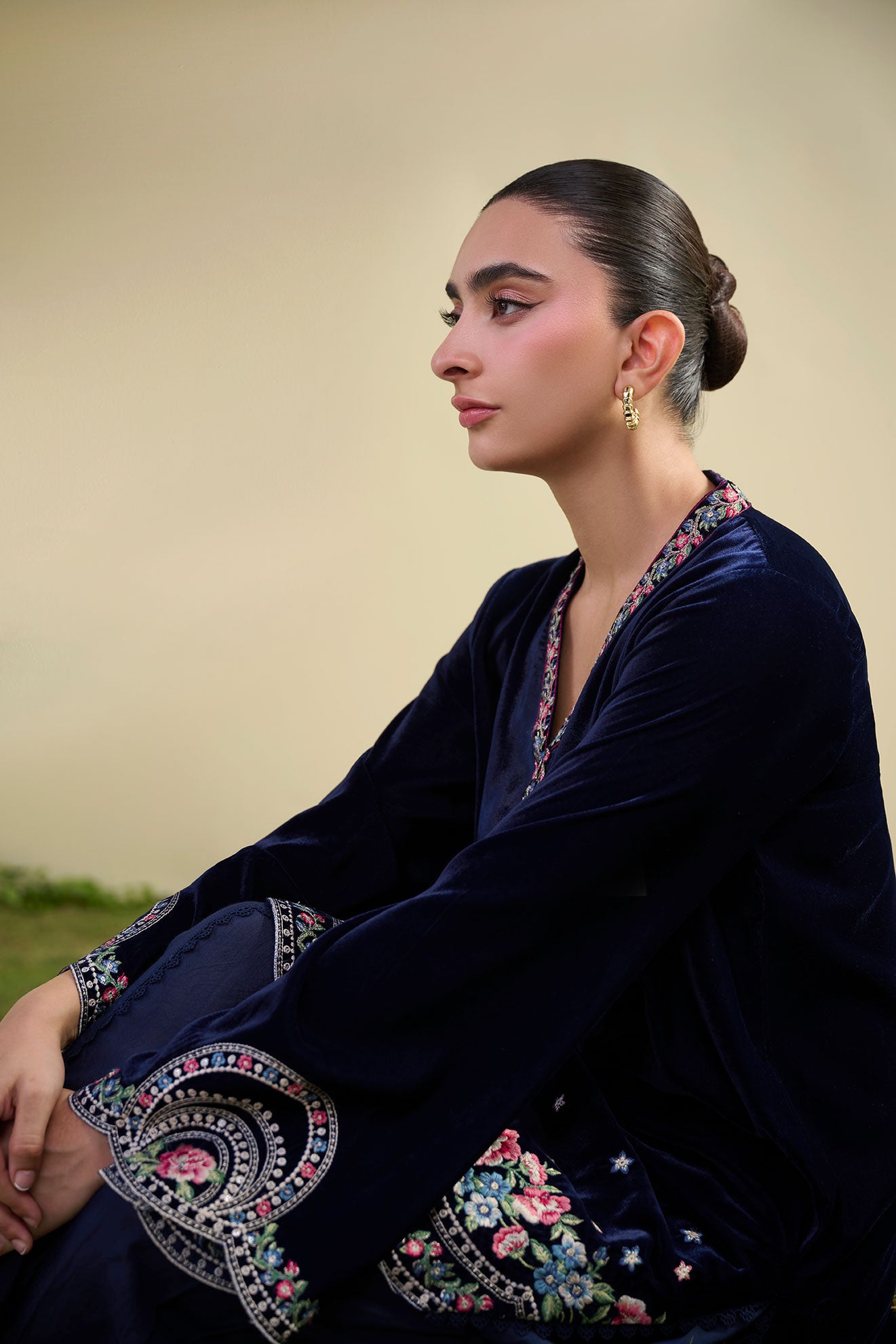 FW25DA-2803  NAVY BLUE  2PCS  EMBROIDERED KURTA WITH TROUSER