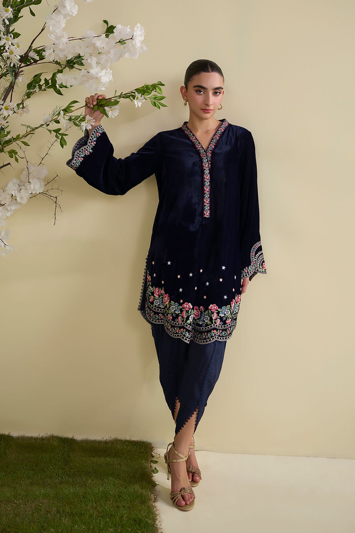 FW25DA-2803  NAVY BLUE  2PCS  EMBROIDERED KURTA WITH TROUSER