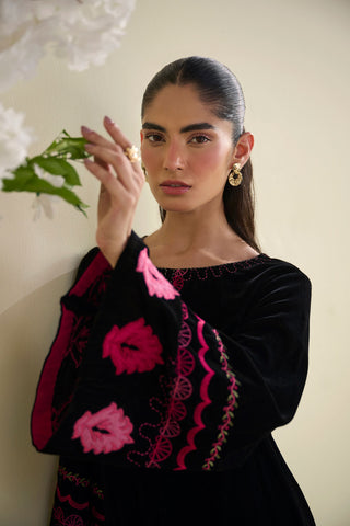 FW25DA-2813   BLACK  2PCS  EMBROIDERED KURTA WITH TROUSER