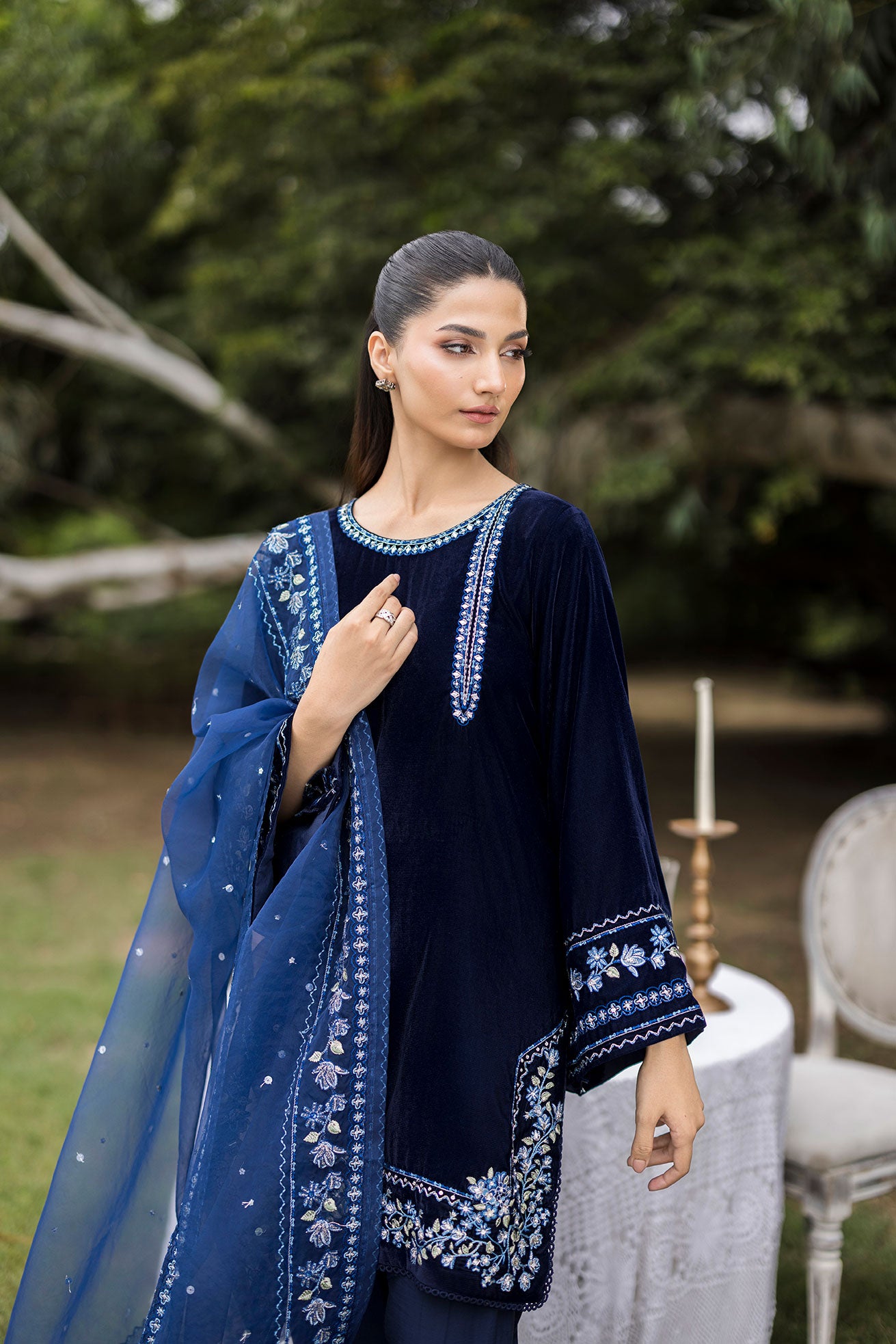 FW25DA-2814  NAVY BLUE  2PCS  EMBROIDERED KURTA WITH TROUSER