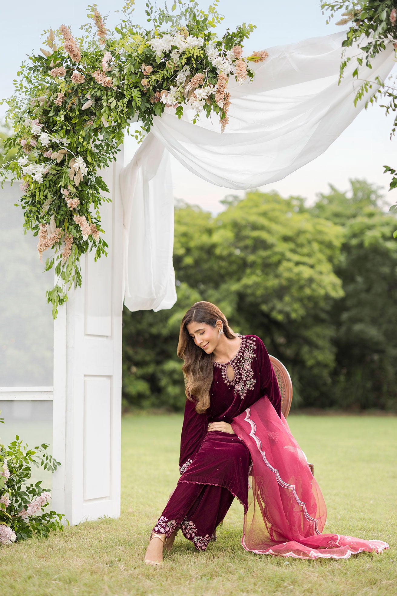 FW25DA-2816   MAROON  2PCS  EMBROIDERED KURTA WITH TROUSER