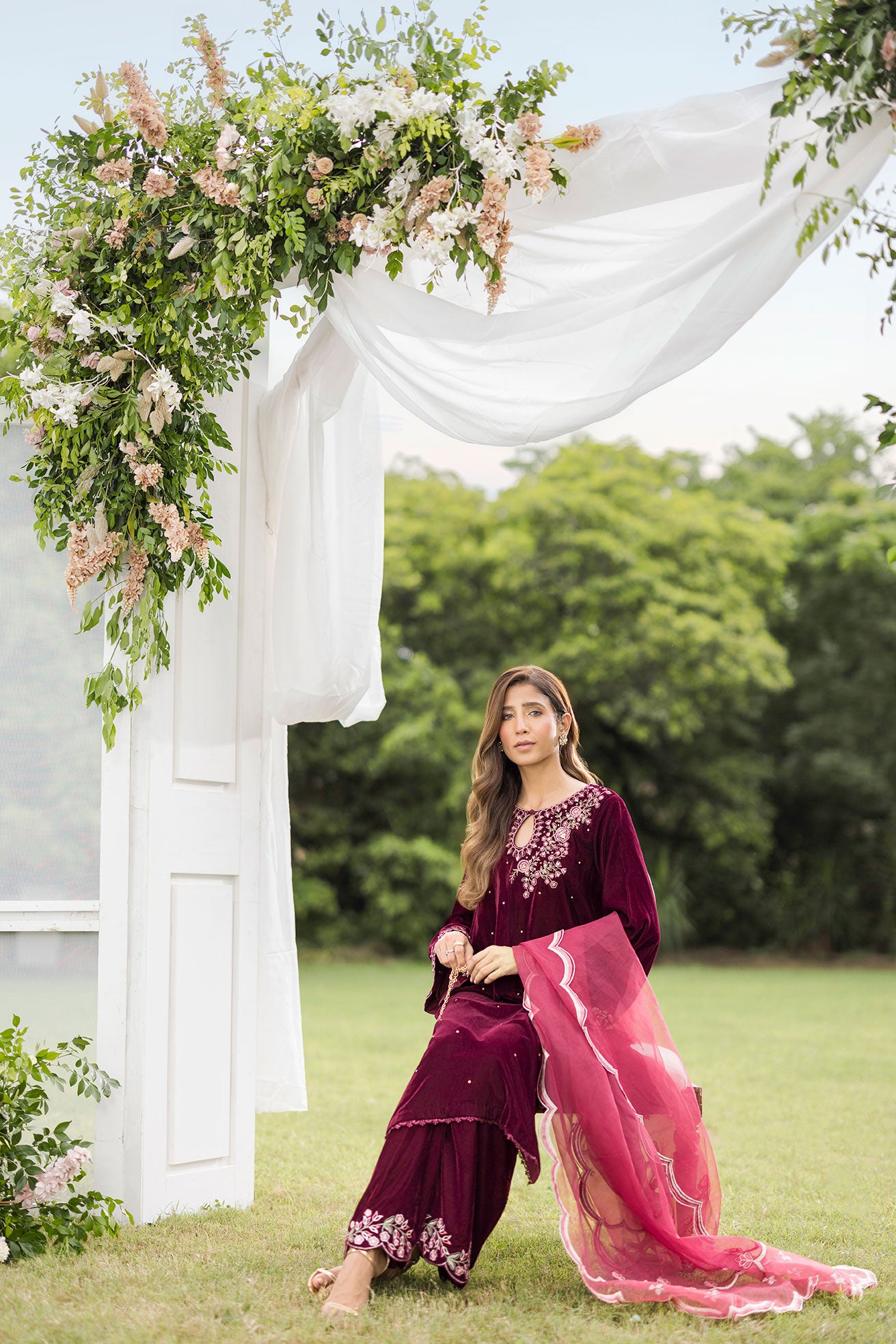 FW25DA-2816   MAROON  2PCS  EMBROIDERED KURTA WITH TROUSER