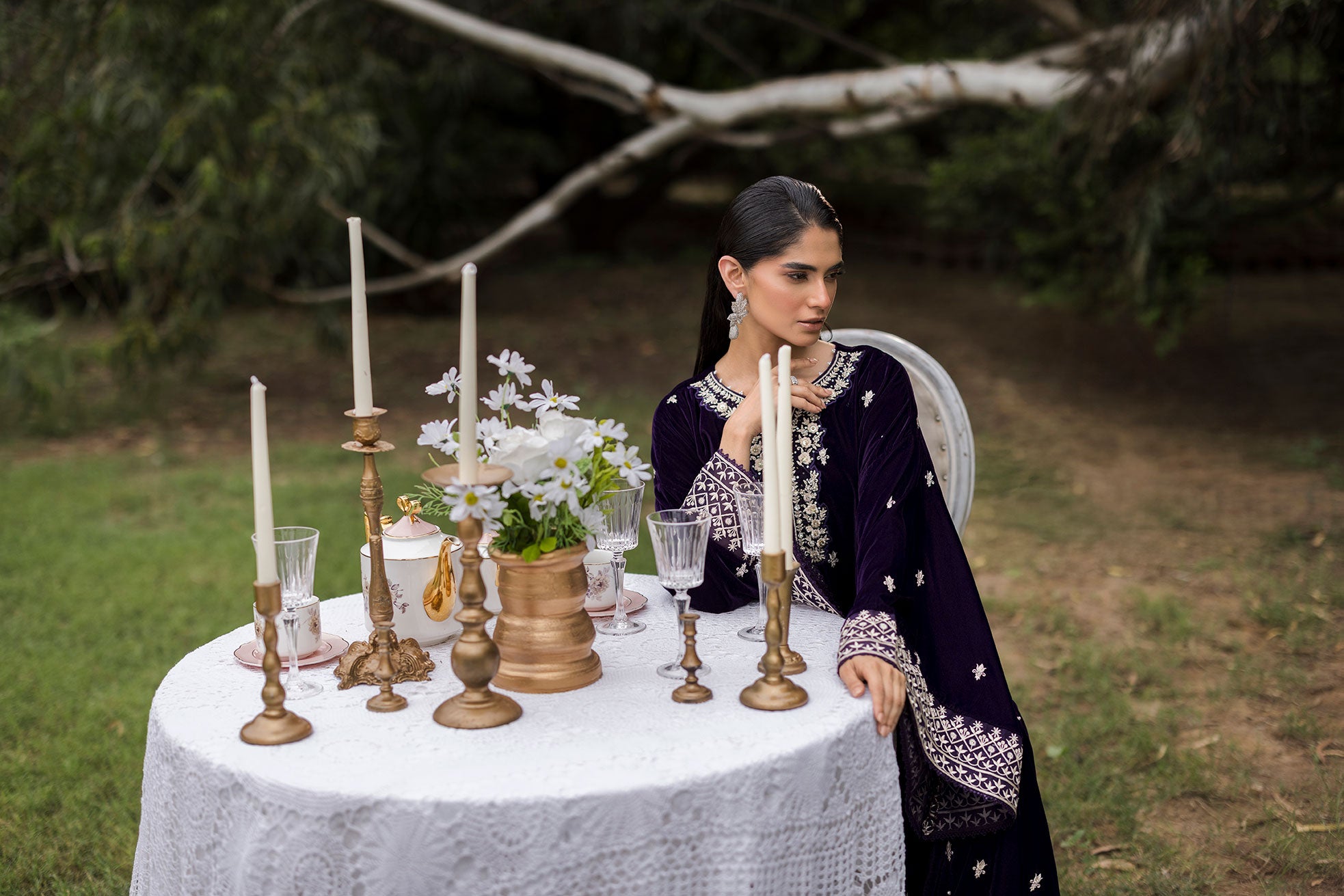 FW25DA-2818  PURPLE  2PCS  EMBROIDERED KURTA WITH TROUSER