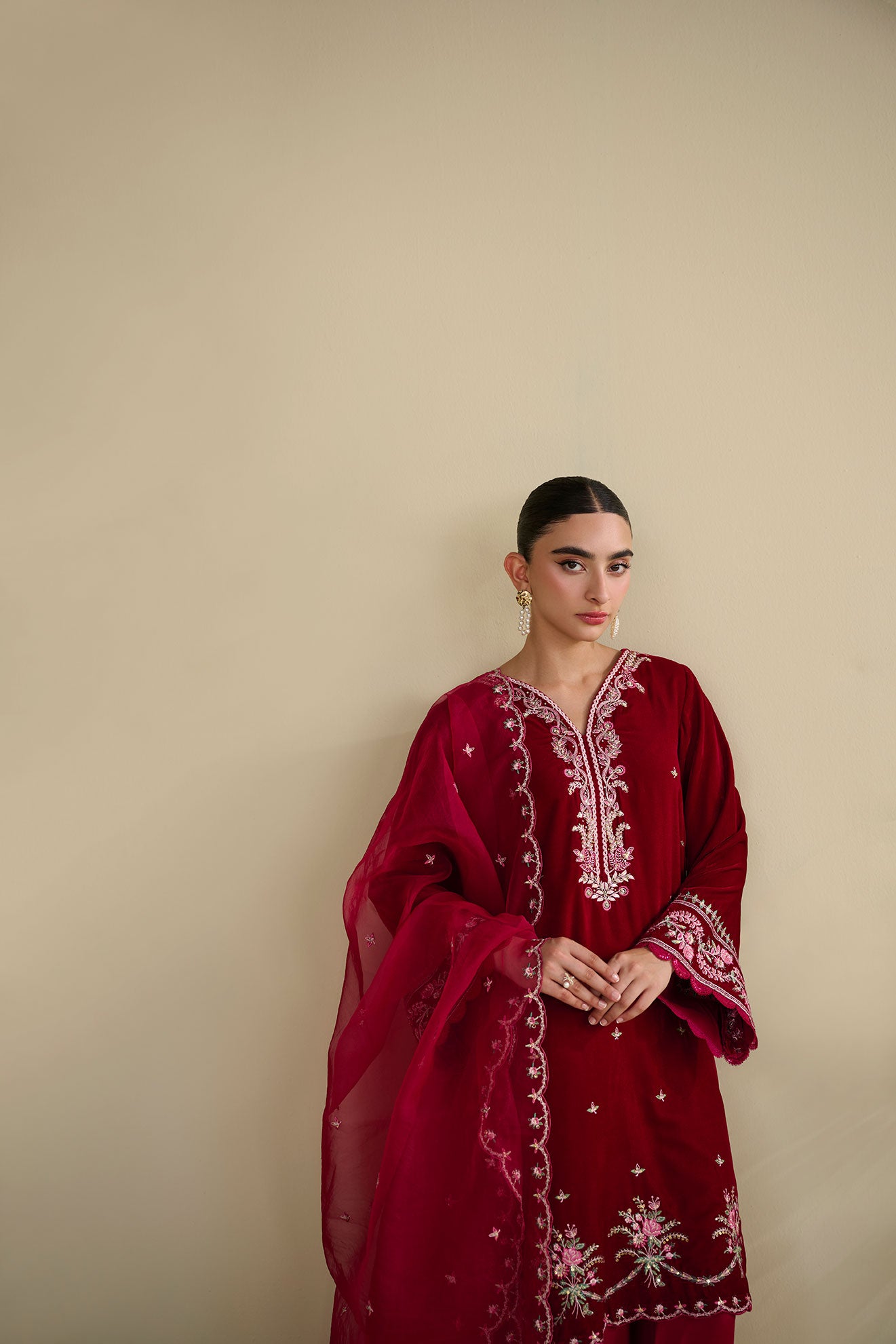 FW25DA-2820   RED  2PCS  EMBROIDERED KURTA WITH TROUSER