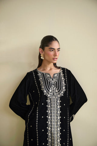 FW25DA-2822  BLACK  2PCS  EMBROIDERED KURTA WITH TROUSER