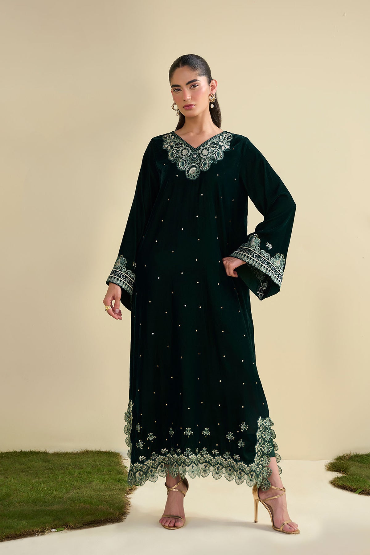 FW25DA-2823  BOTTLE GREEN  2PCS  EMBROIDERED KURTA WITH TROUSER