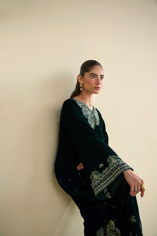 FW25DA-2823  BOTTLE GREEN  2PCS  EMBROIDERED KURTA WITH TROUSER