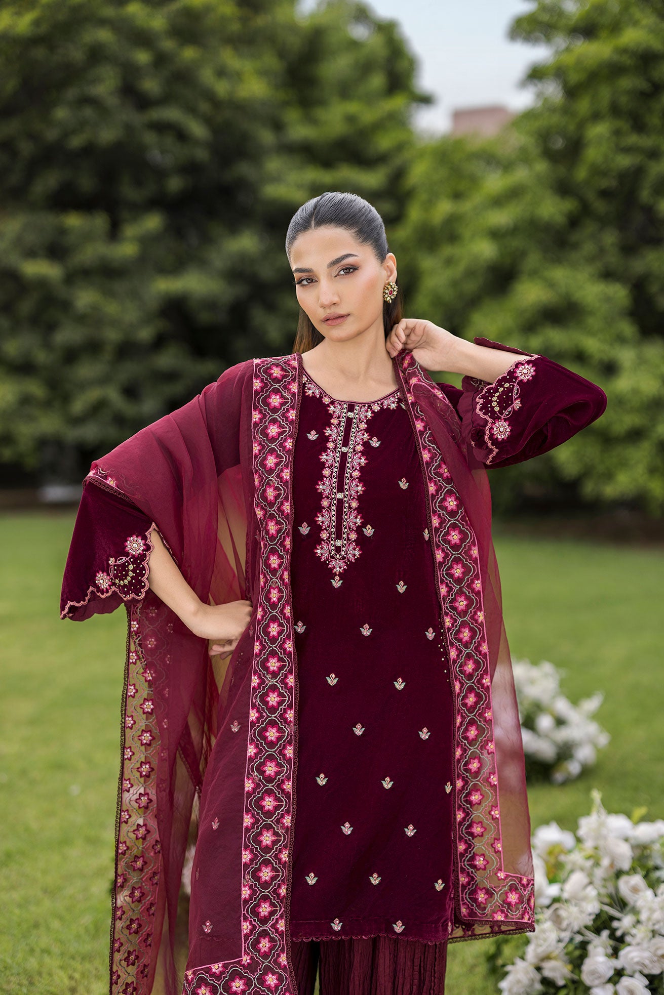 FW25DA-2826   MAROON  2PCS  EMBROIDERED KURTA WITH TROUSER
