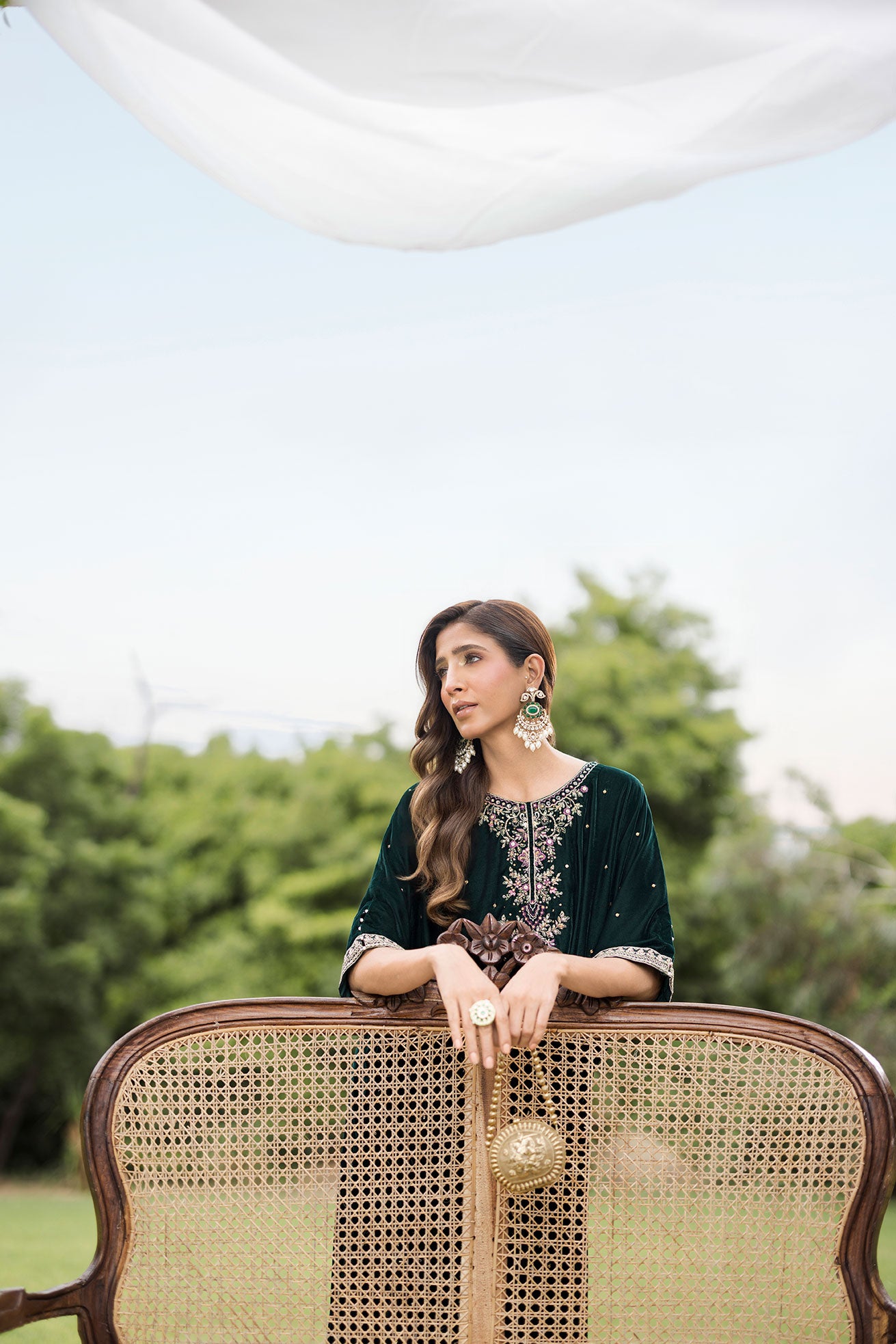 FW25DA-2829  BOTTLE GREEN 1PCS EMBROIDERED KAFTAN