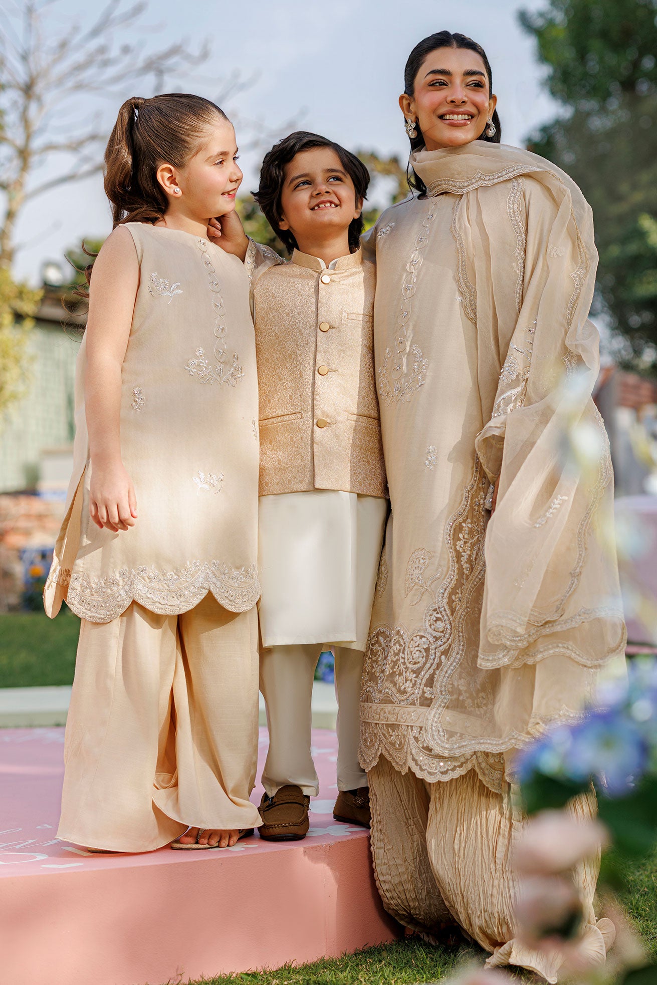 SS26DA-2901 BEIGE 2PCS  EMBROIDERED KURTA WITH TROUSER