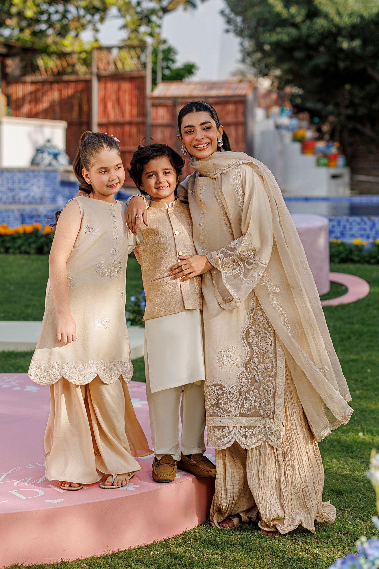 SS26DA-2901 BEIGE 2PCS  EMBROIDERED KURTA WITH TROUSER