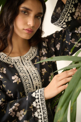 DC-0516 BLACK PRINTED EMBROIDERED KURTA