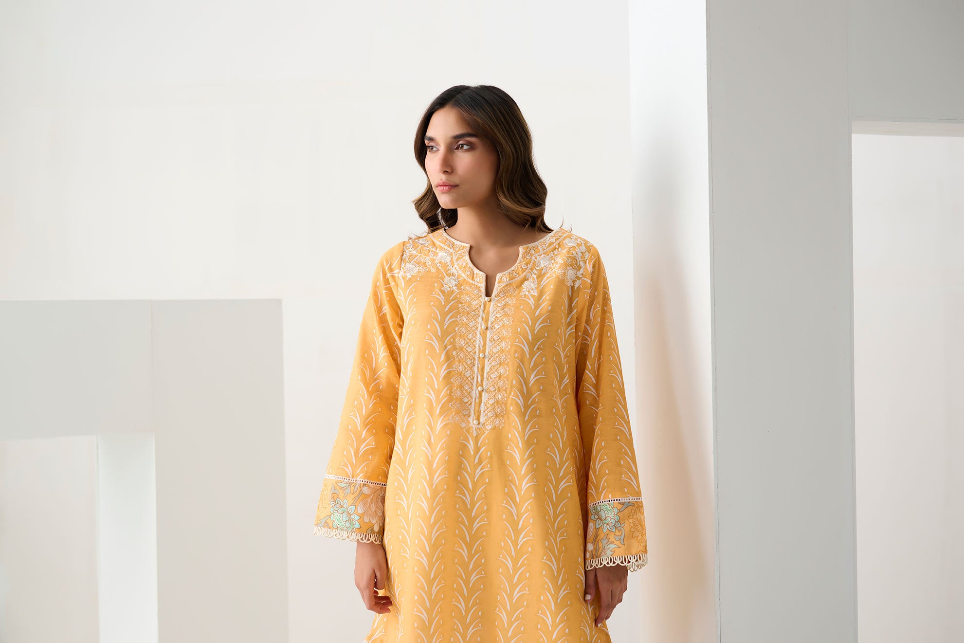 DC-0548 ORANGE EMBROIDERED KURTA